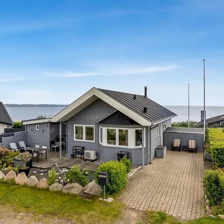 Tofan - 75m From The Sea By Interhome *