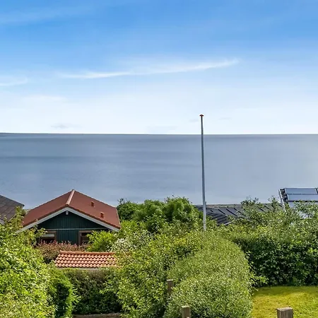 Tofan - 75m From The Sea By Interhome