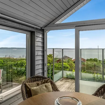 Tofan - 75m From The Sea By Interhome